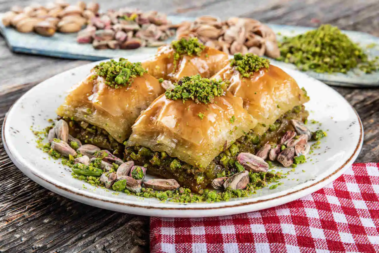 Dekorasyonda Tabak İsimleriyle Mekanlara Özgünlük ve Şıklık Katma Rehberi