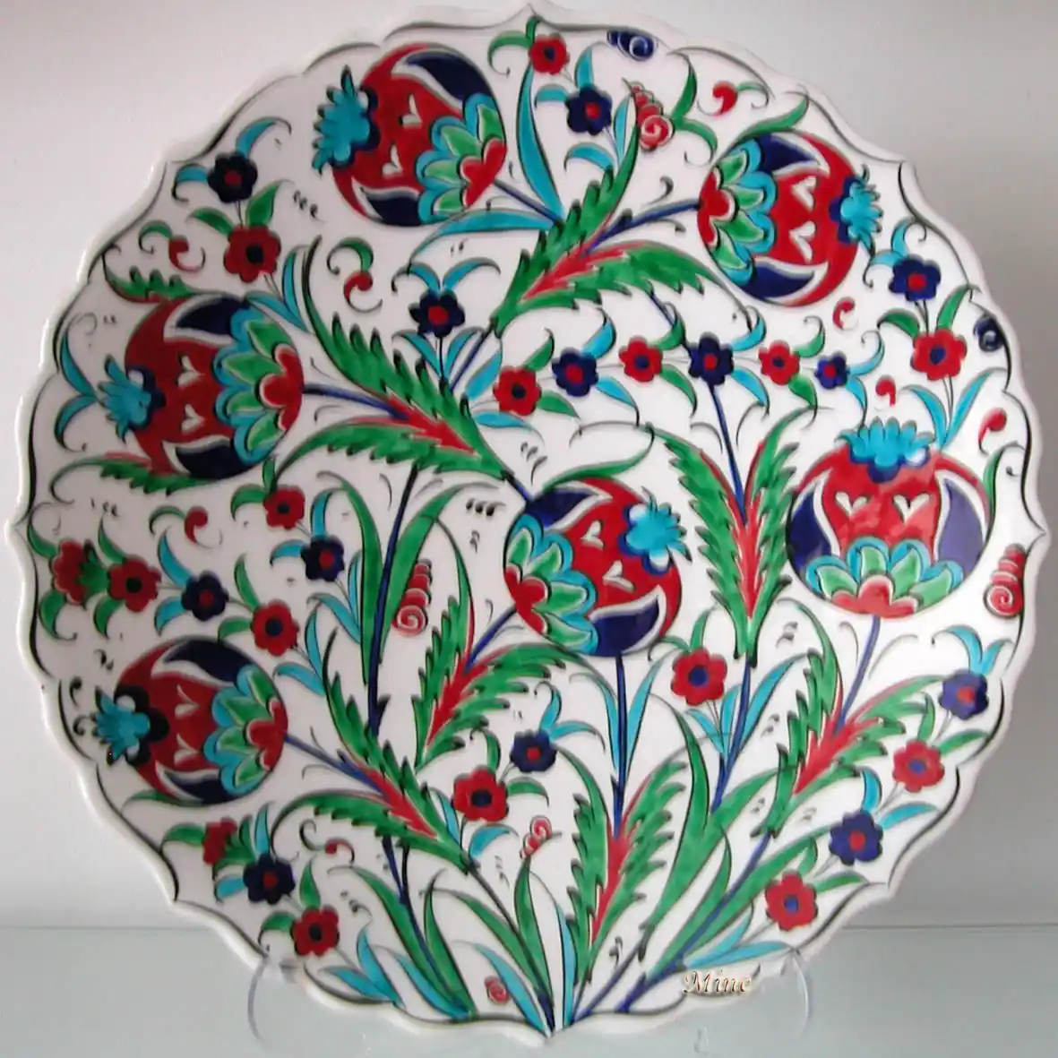 Dekorasyonda Tabak Resimleri: Estetik ve Fonksiyonelliğin Buluştuğu Nokta