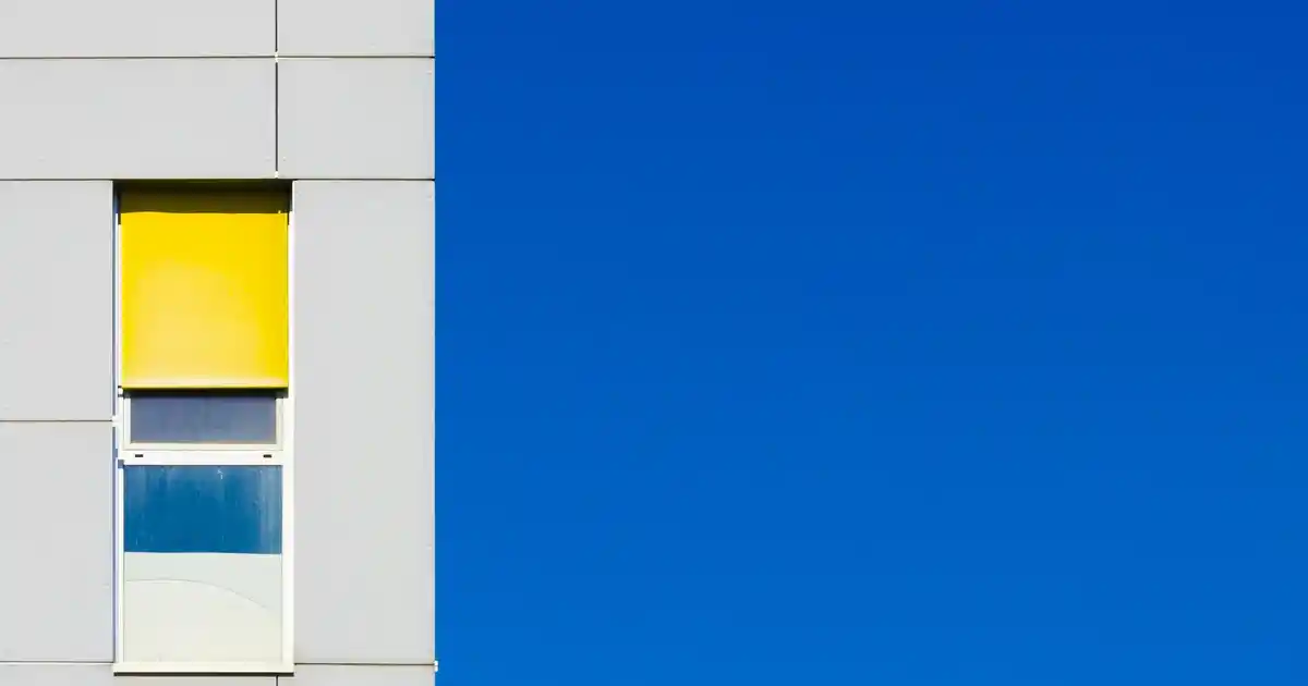 El Yapımı Seramik Kupalar: Dekorasyonda Zarafet ve İşlevselliğin Buluşması