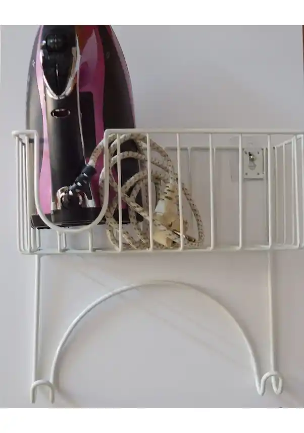 Ev Dekorasyonunda Pratik ve Estetik Ütü Masası Askısı Çözümleri