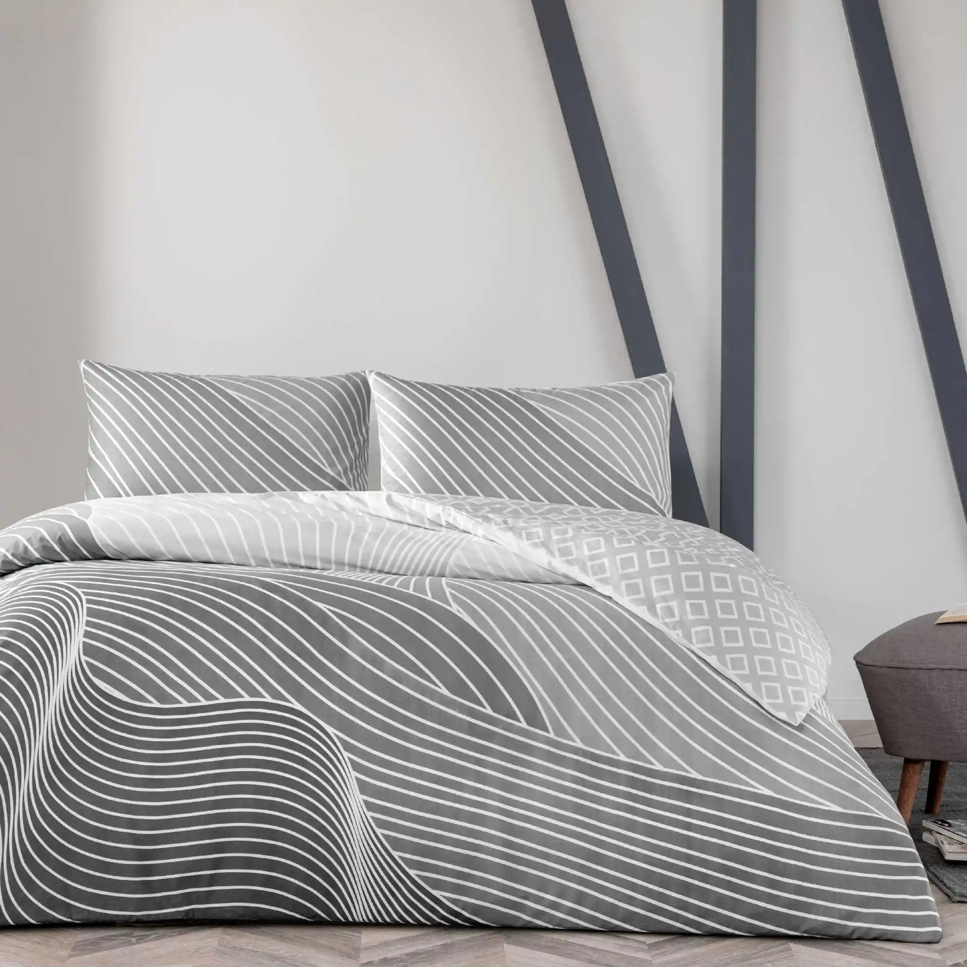 Gri Tek Kişilik Nevresim Takımı ile Yatak Odalarınızda Şıklık ve Konforun Birleşimi