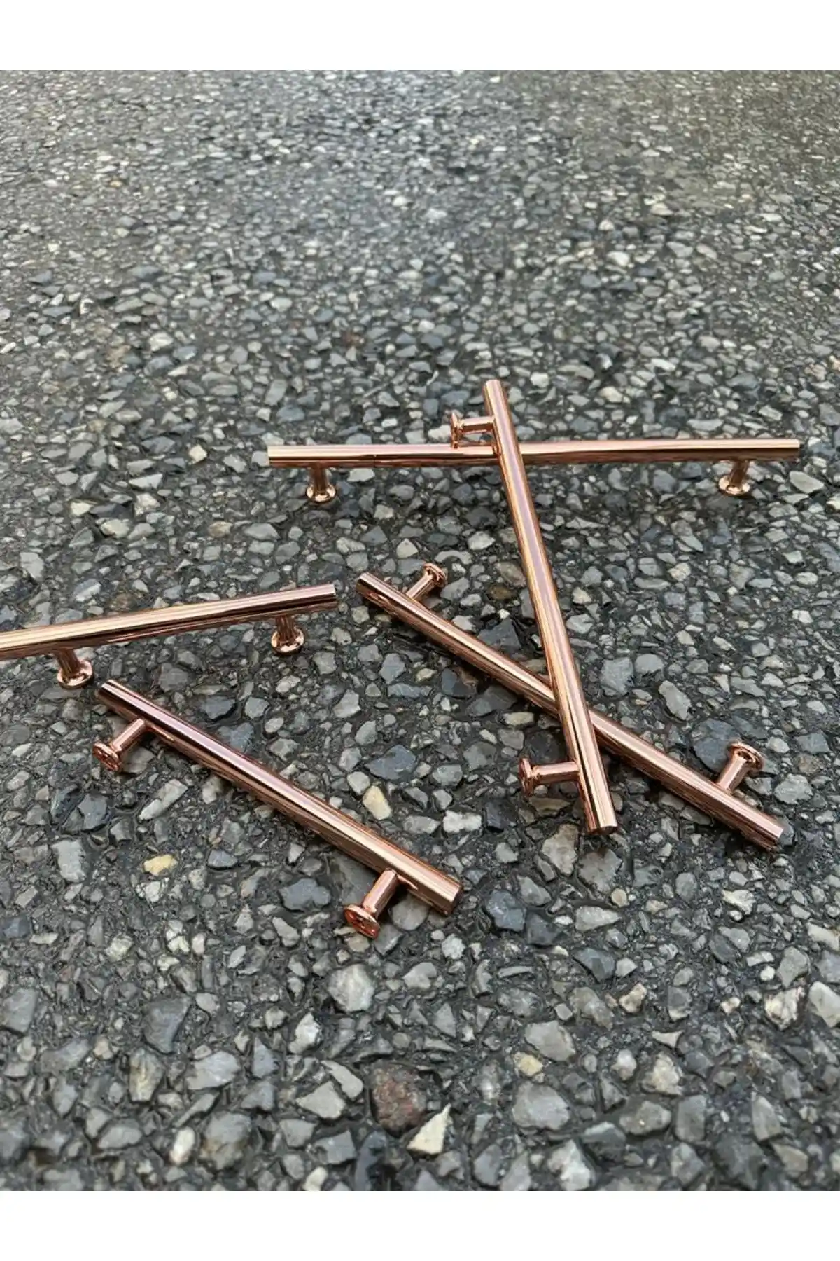 Gül Kurusu Tonlarda Dekorasyon ve Rose Gold Dolap Kulp Seçenekleri