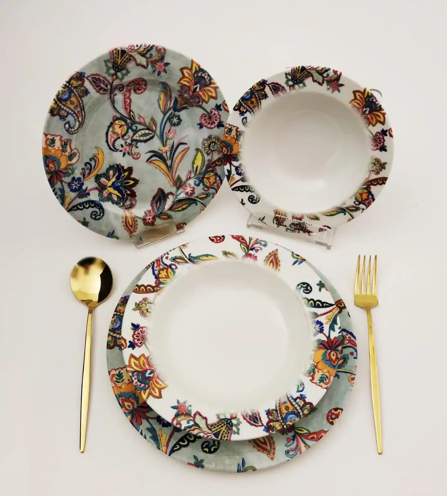 Günlük Yemek Takımıyla Dekorasyonun Şıklığını Yakalamak ve Sofraları Güzelleştirmek