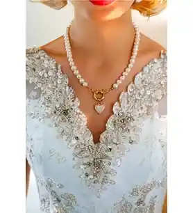 İnci Kolye ile Dekorasyonda Zarafet ve Şıklık: Farklı Alanlarda Kullanım İpuçları