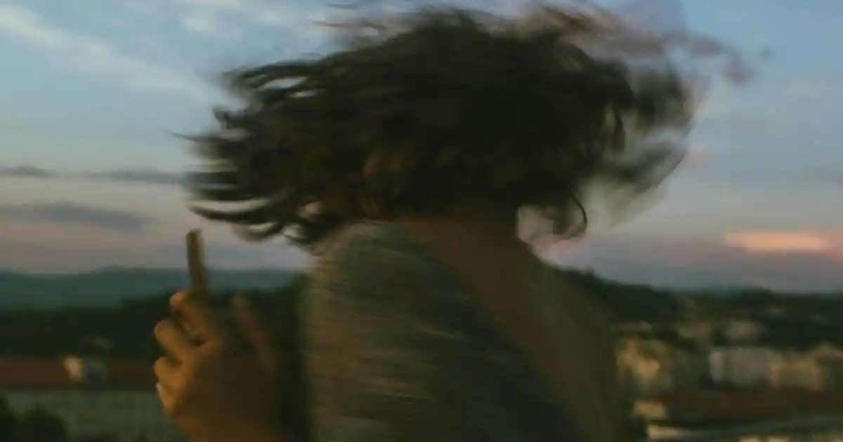 Işık Ayarlı Lambaderler ile Dekorasyon ve Fonksiyonellikte Yeni Dönem