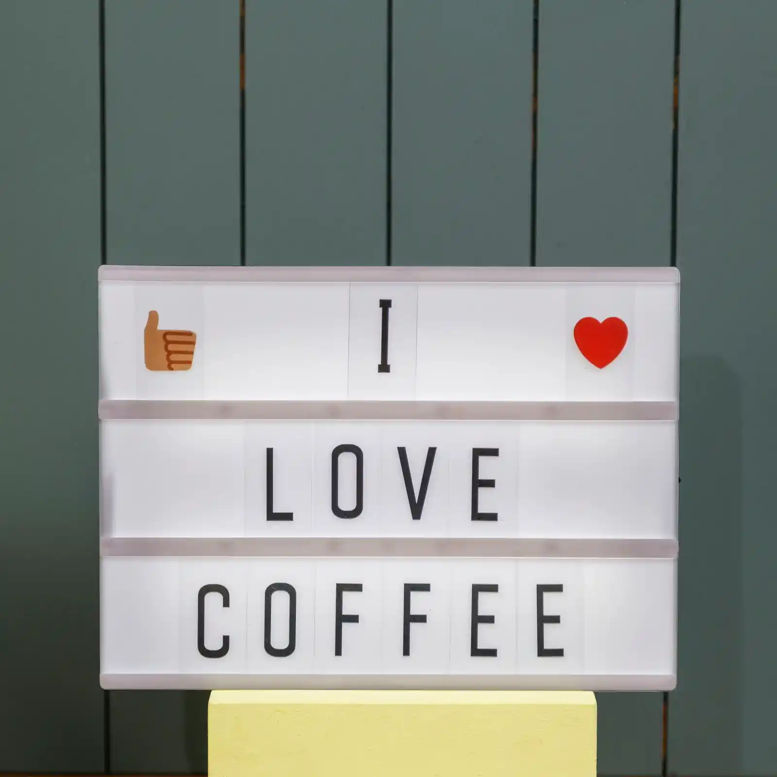 Işıklı Harfli Panolar ile Dekorasyonunuzu Canlandırma Yöntemleri ve Trendleri