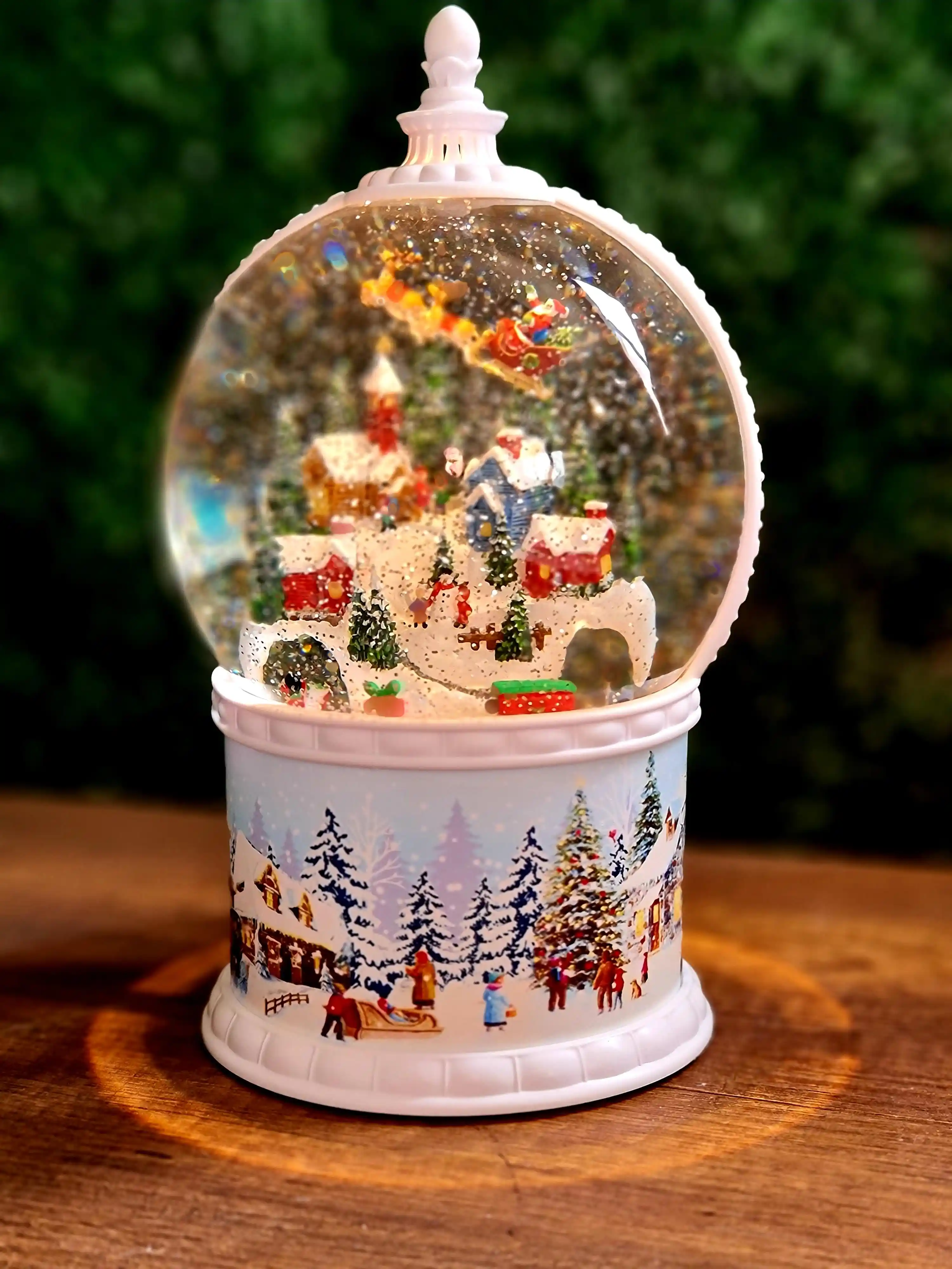 Işıklı Müzikli Kar Küresi Dekorasyonda Şıklık ve Huzur Yaratır