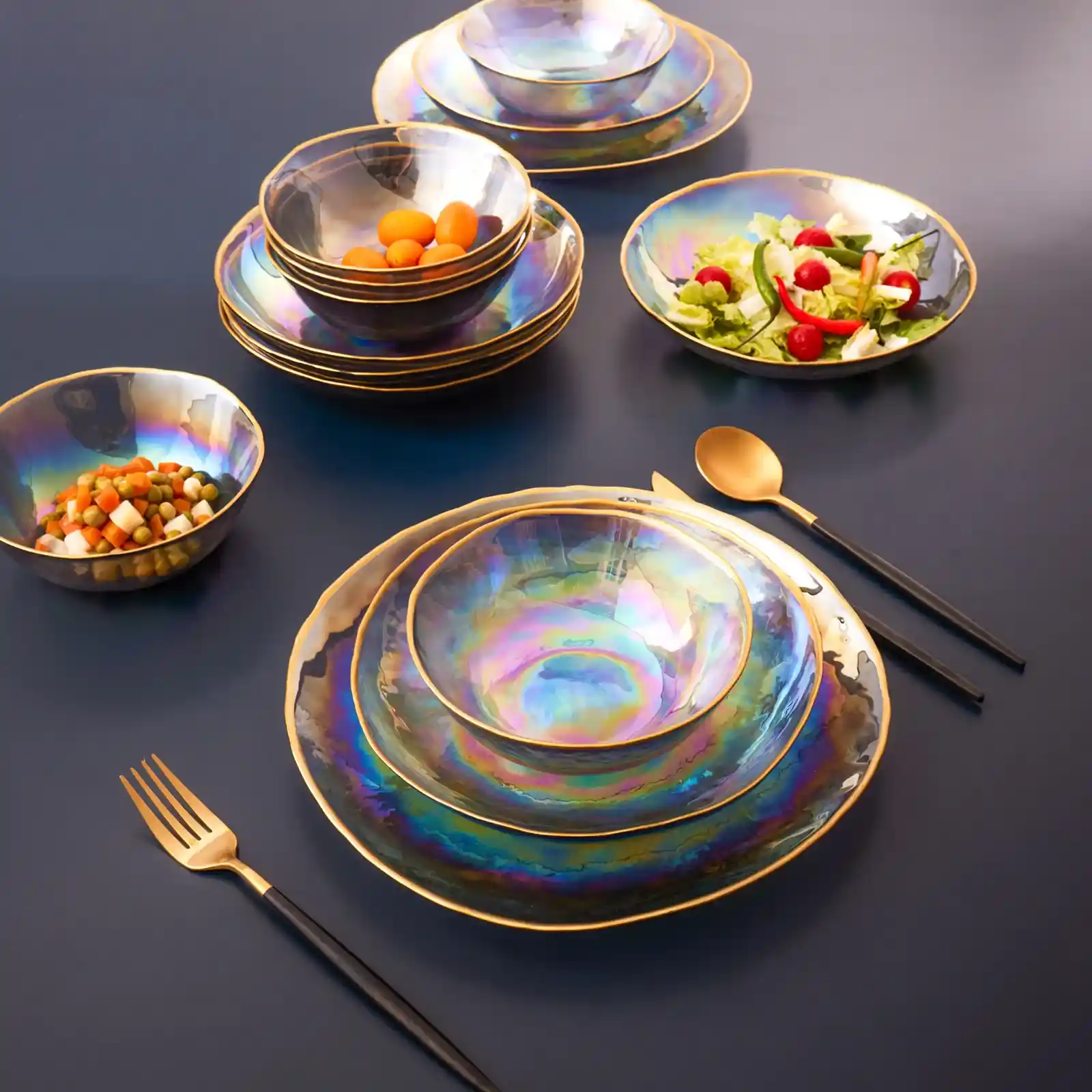 Karaca Tabak Takımlarıyla Ev Dekorasyonunu Şıklık ve Zarafetle Güncelleyin