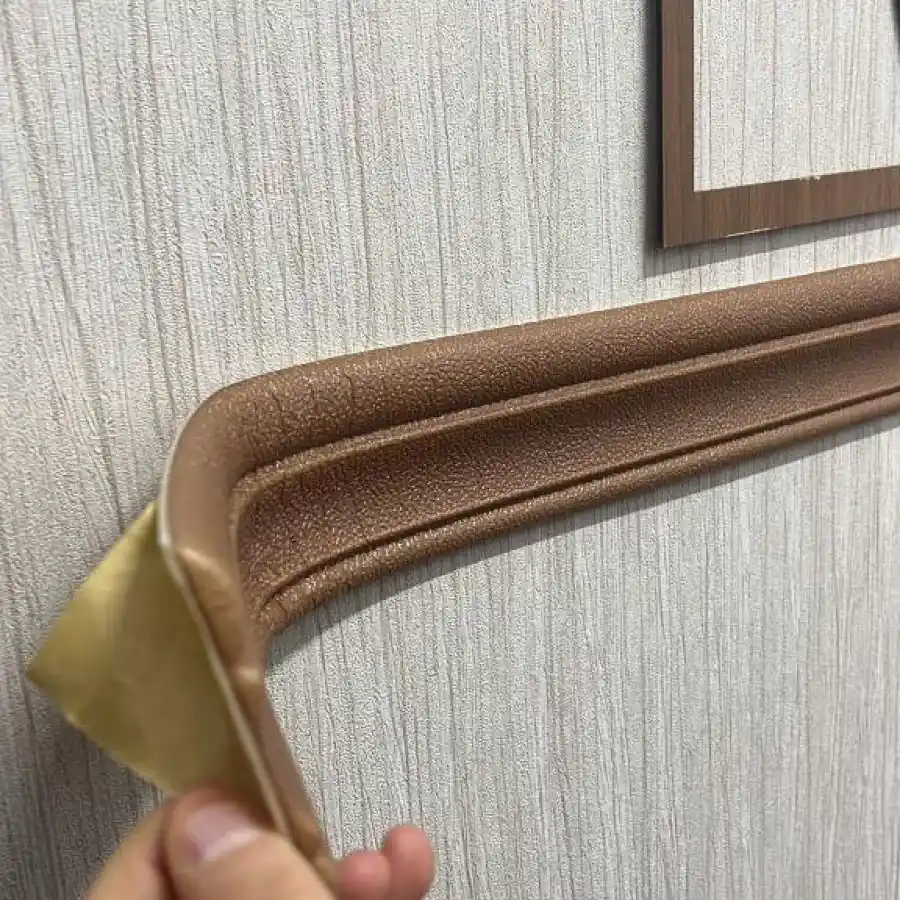 Kendinden Yapışkanlı Süpürgelik ile Modern ve Pratik Dekorasyon Çözümleri