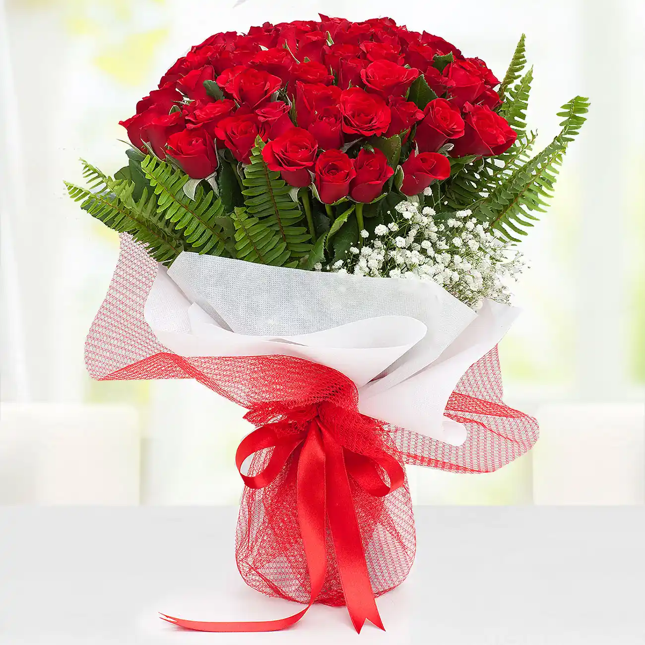 Kırmızı Gül ile Dekorasyon: Zarafet ve Tutkunun Sembolik Kullanımı