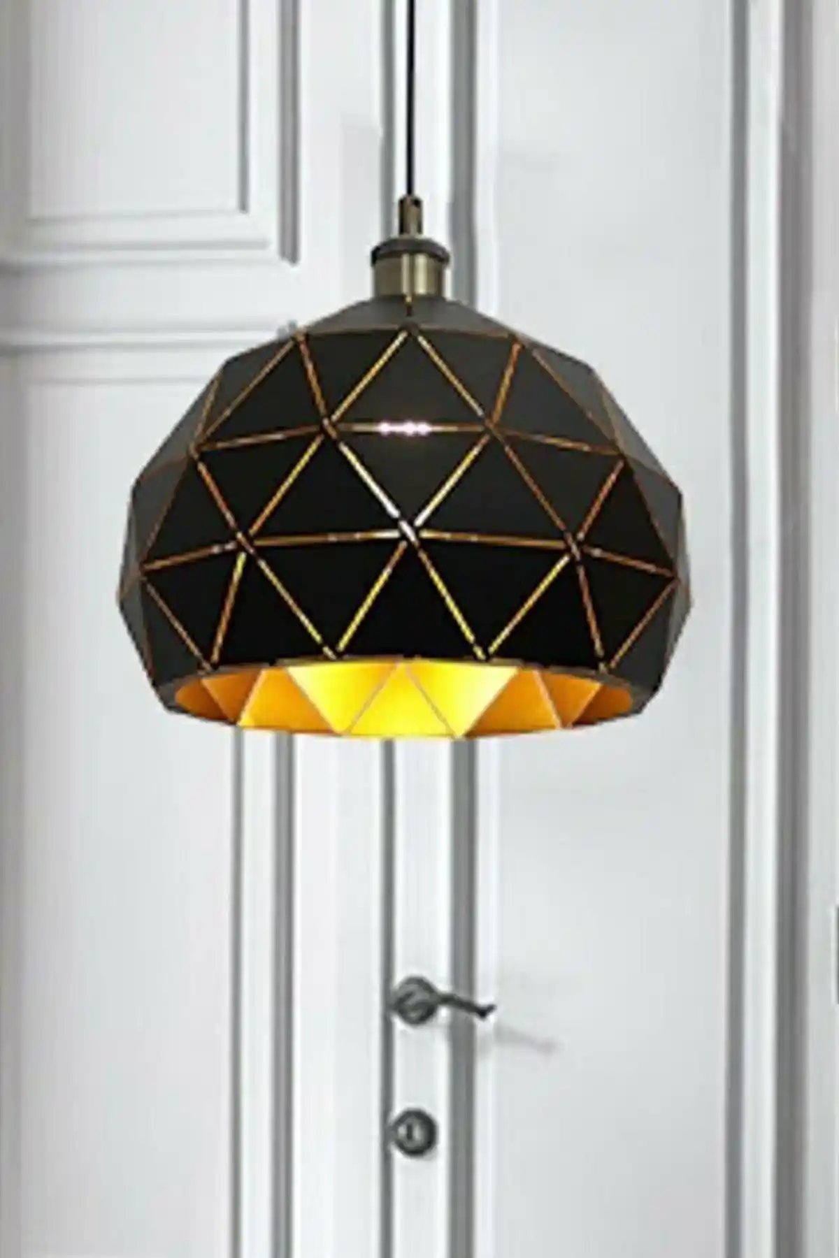 Koridor Dekorasyonunda Tekli Avize Seçenekleri ve Modelleri Hakkında Detaylı Rehber