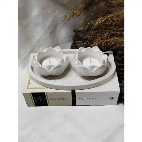 Lotus Mumluklar Dekorasyonda Zarif ve Anlamlı Bir Dokunuş Sağlar