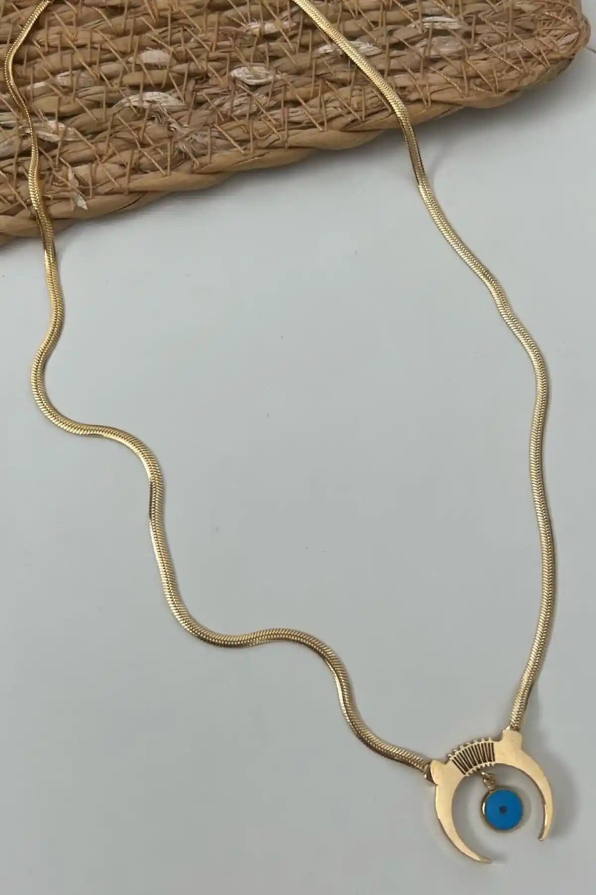 Mathilda Kolyesi Dekorasyonda Zarafet ve Anlamın Sembolik Kullanımı