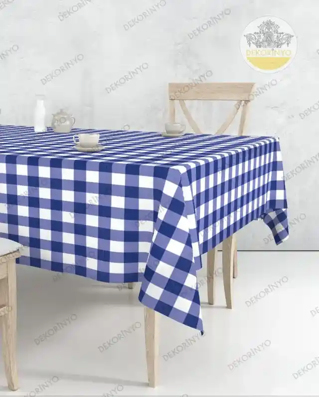 Mavi Beyaz Masa Örtüsü ile Şık ve Ferah Dekorasyon Çözümleri