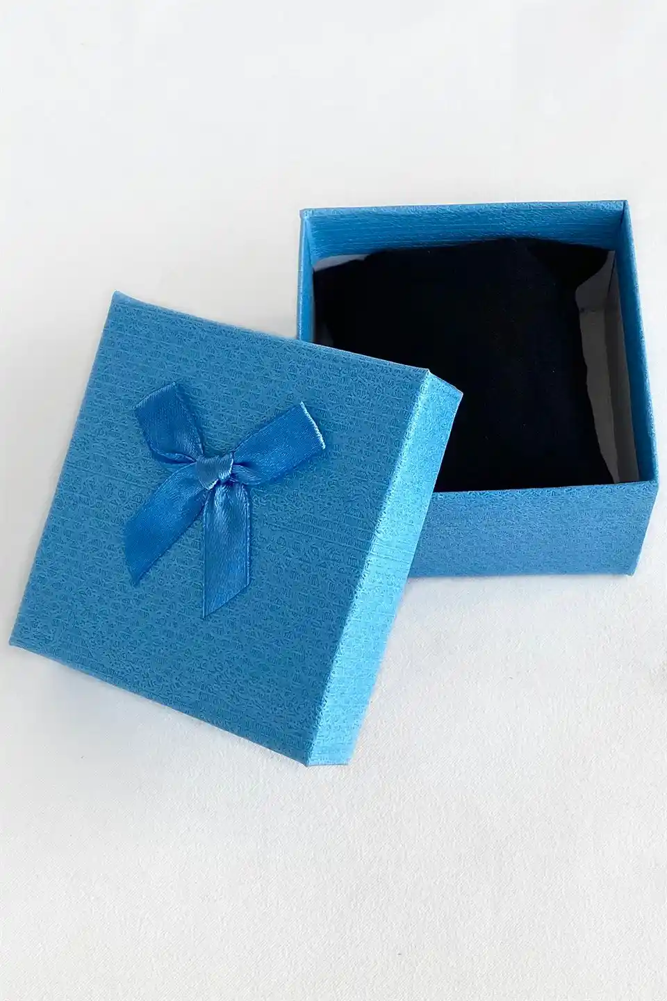 Mavi Hediye Kutuları ile Dekorasyonun Şıklığını ve Anlamını Yükseltin