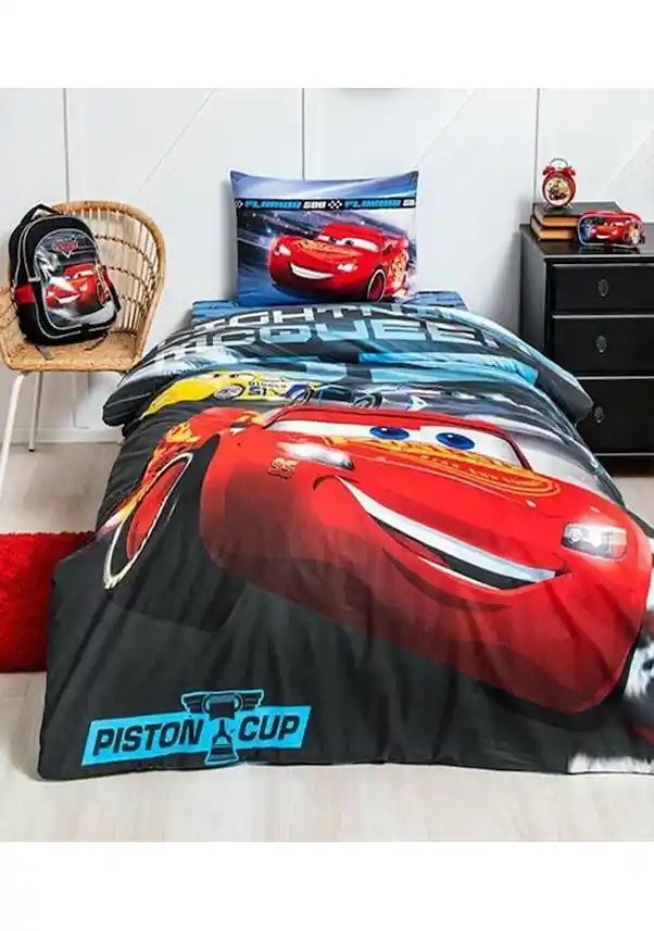 McQueen Temalı Nevresim Takımı ile Çocuk Odası Dekorasyonunuzu Geliştirin