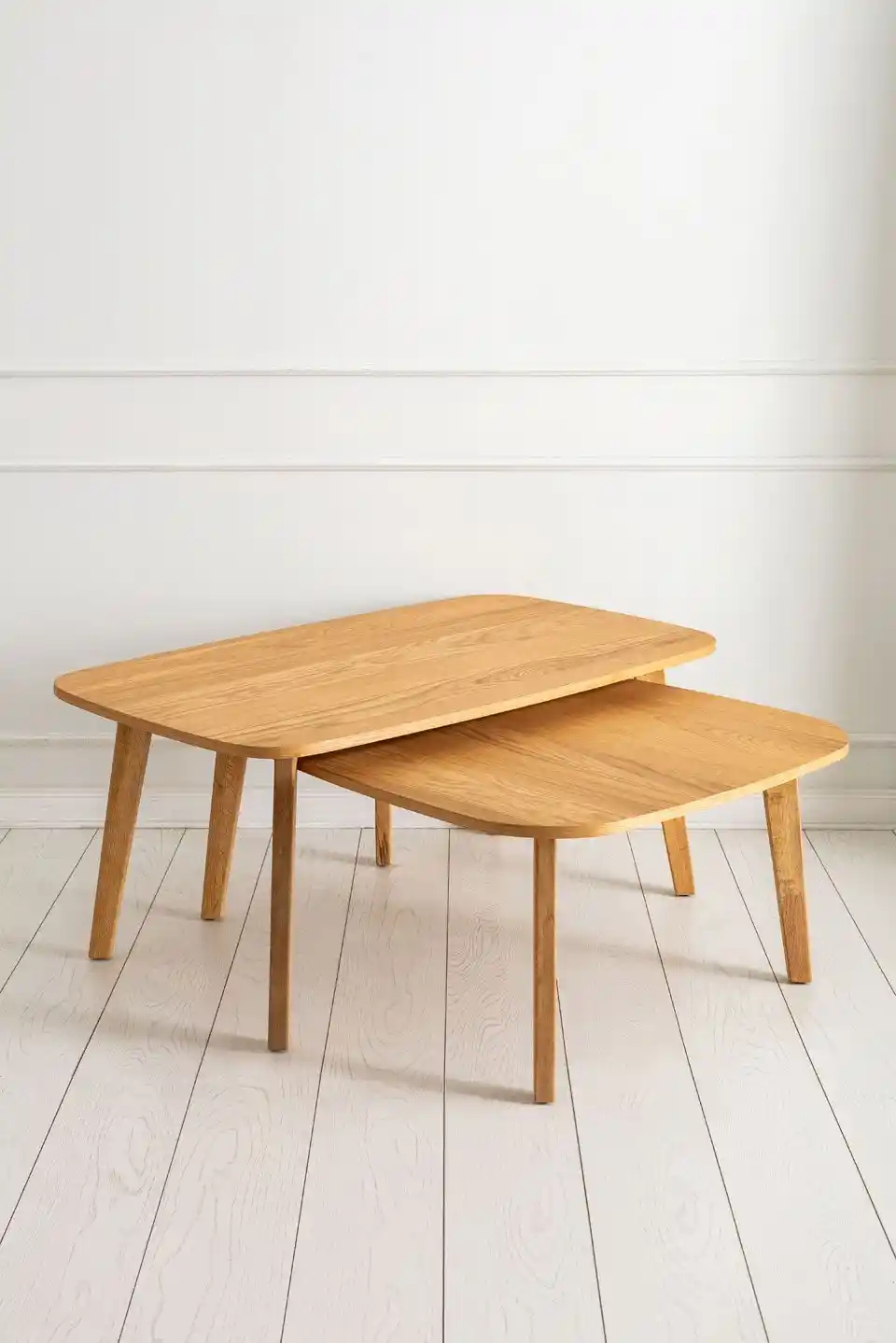 Meşe Orta Sehpa ile Ev Dekorasyonunuza Şıklık Katmanın Yolları