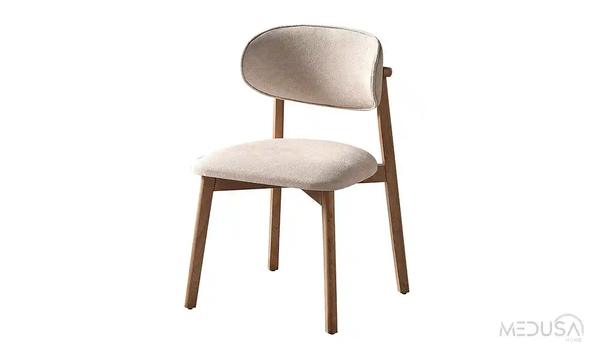 Meşe Sandalye ile Dekorasyonun Şıklığını Artıran Doğal ve Dayanıklı Mobilya Seçenekleri