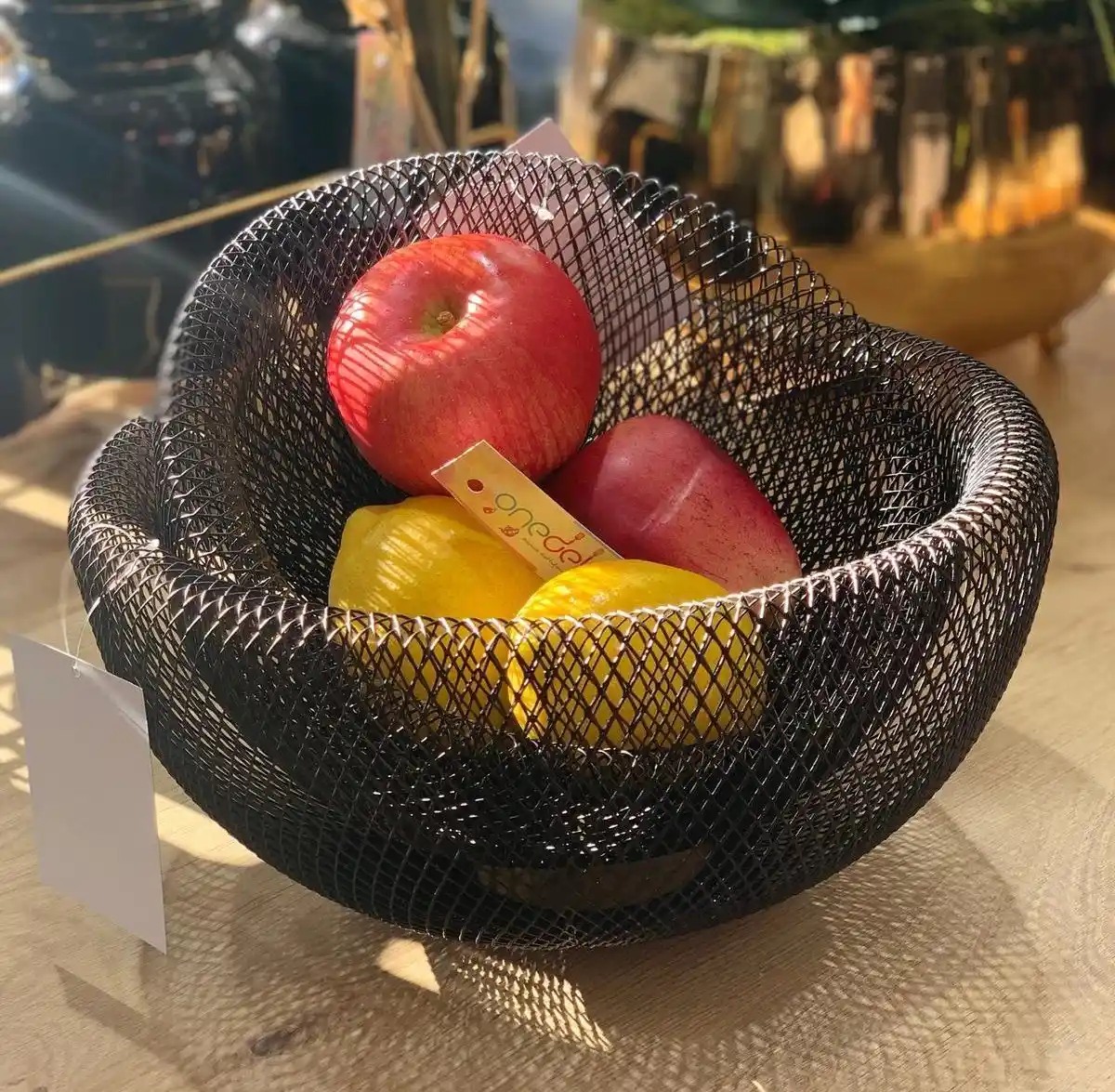 Metal Meyve Sepetleri ile Dekorasyonda Şıklık ve Fonksiyonellik Bir Arada