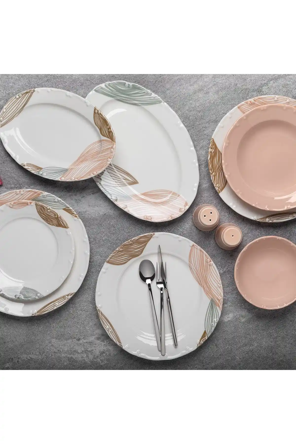 Mika Yemek Takımı ile Sofranızı Modern ve Şık Bir Şekilde Dekore Edin