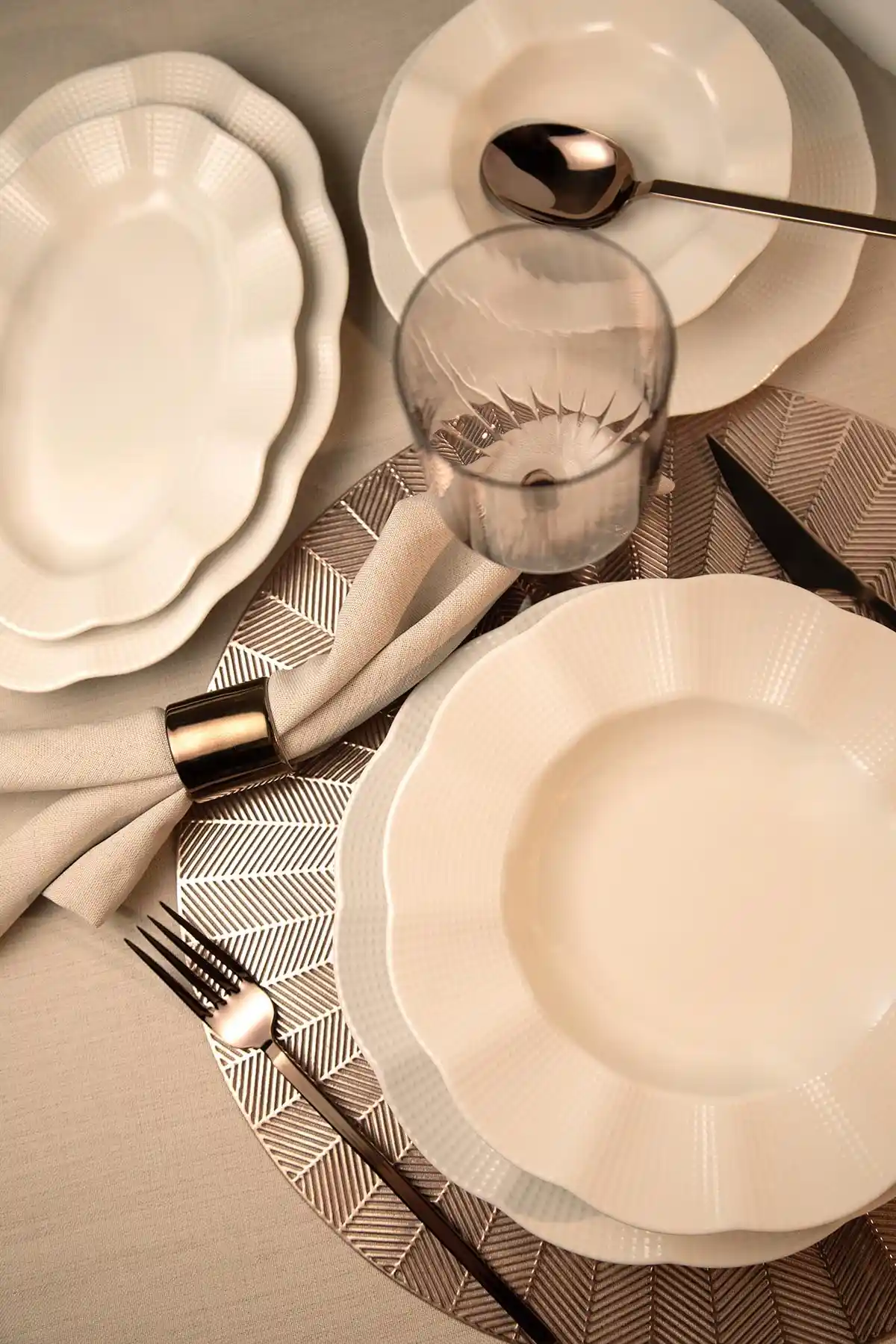 Milena Yemek Takımı ile Modern ve Şık Sofralar Yaratma Rehberi