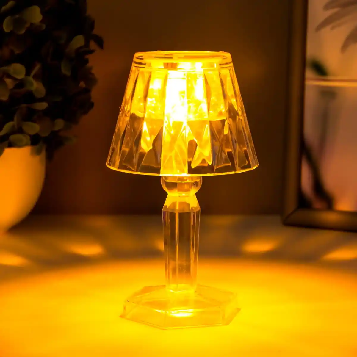 Mini Abajurlar ile Mekânlara Şıklık ve İşlevsellik Katmanın Yolları