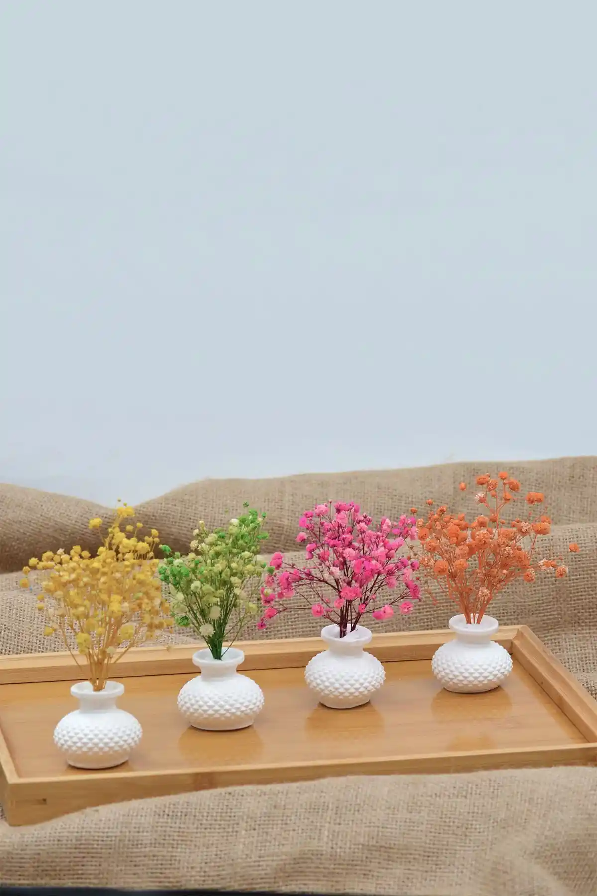 Mini Vazolar ile Ev Dekorasyonunda Zarif ve Modern Dokunuşlar Yaratın