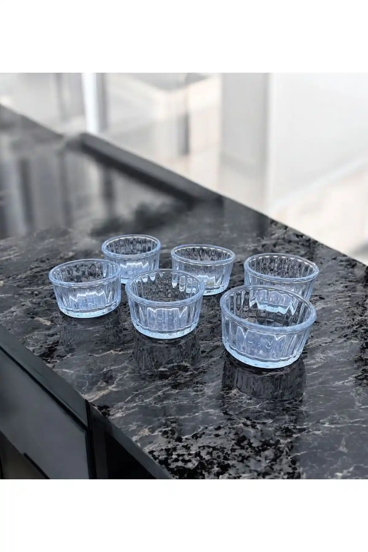 Minik Cam Kaseler ile Dekorasyonun Zarif ve Çok Yönlü Kullanımı