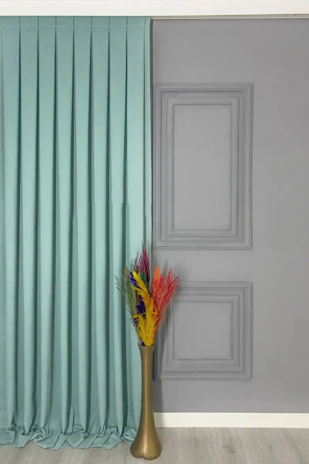 Mint Yeşili Perdelerle Modern ve Şık İç Mekan Dekorasyonu Rehberi