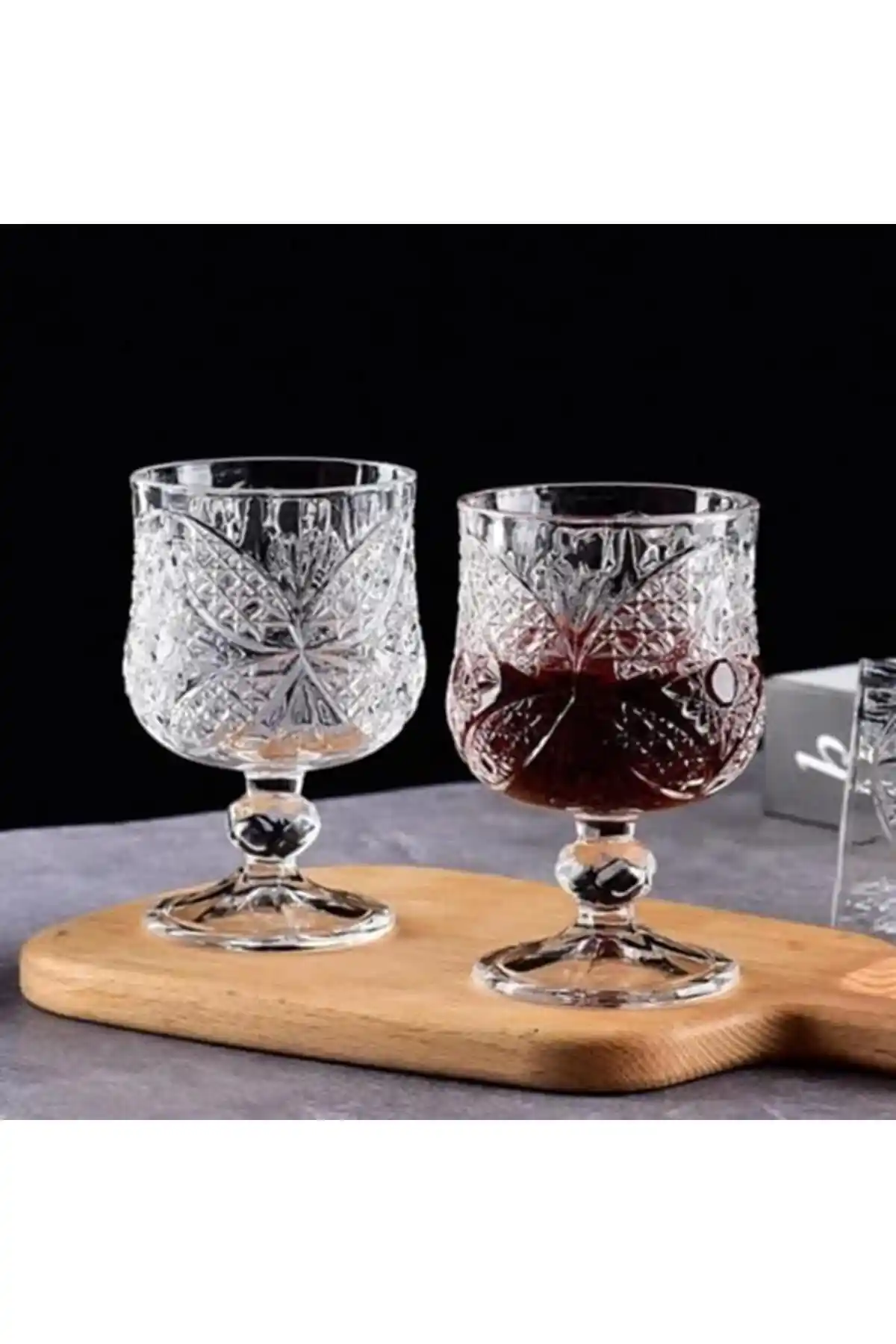 Misafir Su Bardağı Seçimi ve Dekorasyon İpuçları: Şık ve Fonksiyonel Sofralar İçin Rehber