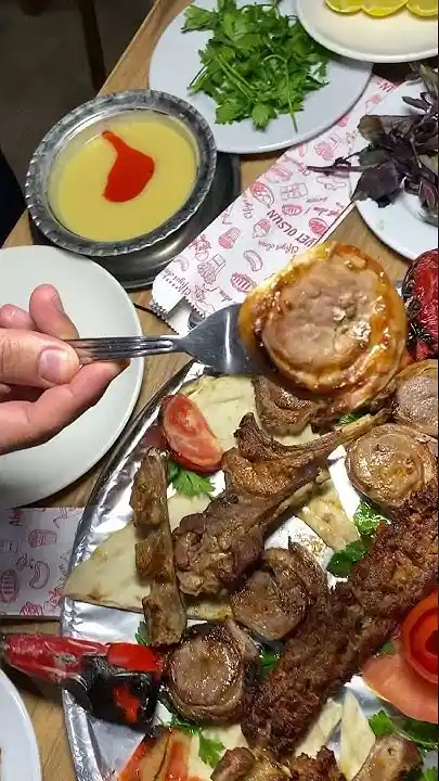 Misafir Tepsisi Dekorasyonunda Şıklık ve İşlevselliğin Uyumuyla Evinizi Geliştirin