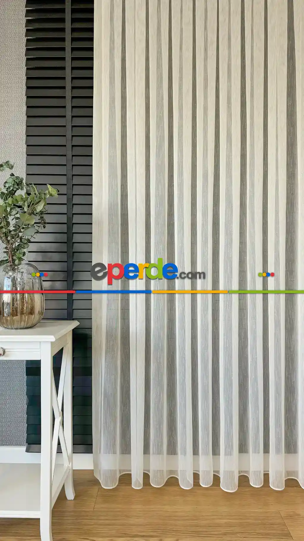 Modern Dekorasyon İçin Pratik ve Estetik Ütü İstemeyen Perdeler Rehberi