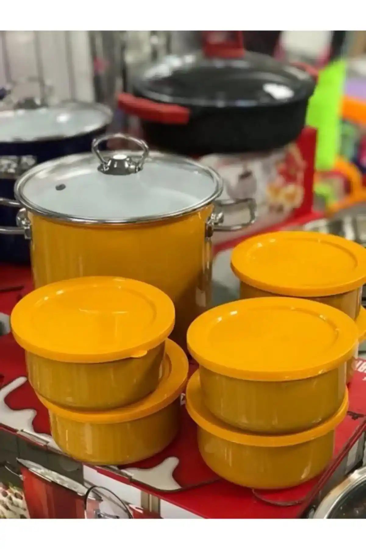 Modern Dekorasyonda Estetik ve Fonksiyonelliği Birleştiren Yoğurt Mayalama Tencereleri