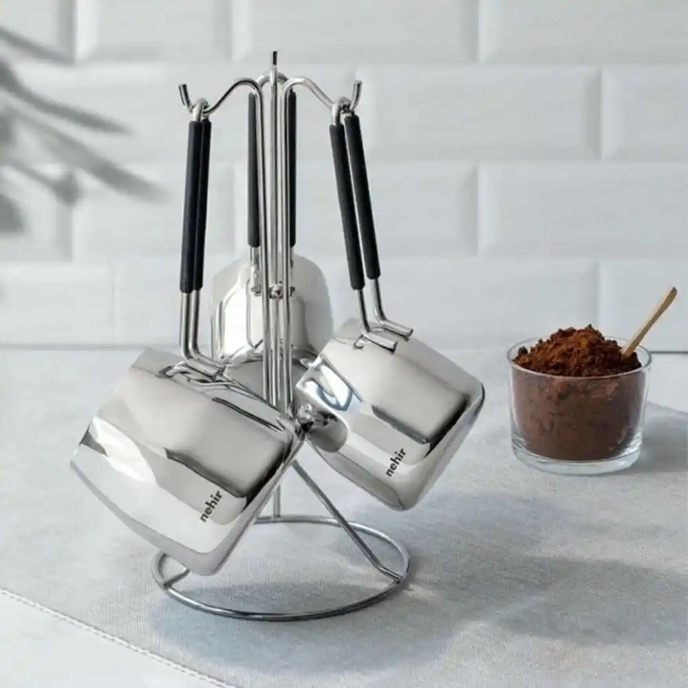 Modern Dekorasyonda İşlevsellik ve Estetiğin Birleşimi: Nehir 29015 Çelik Cezve Seti