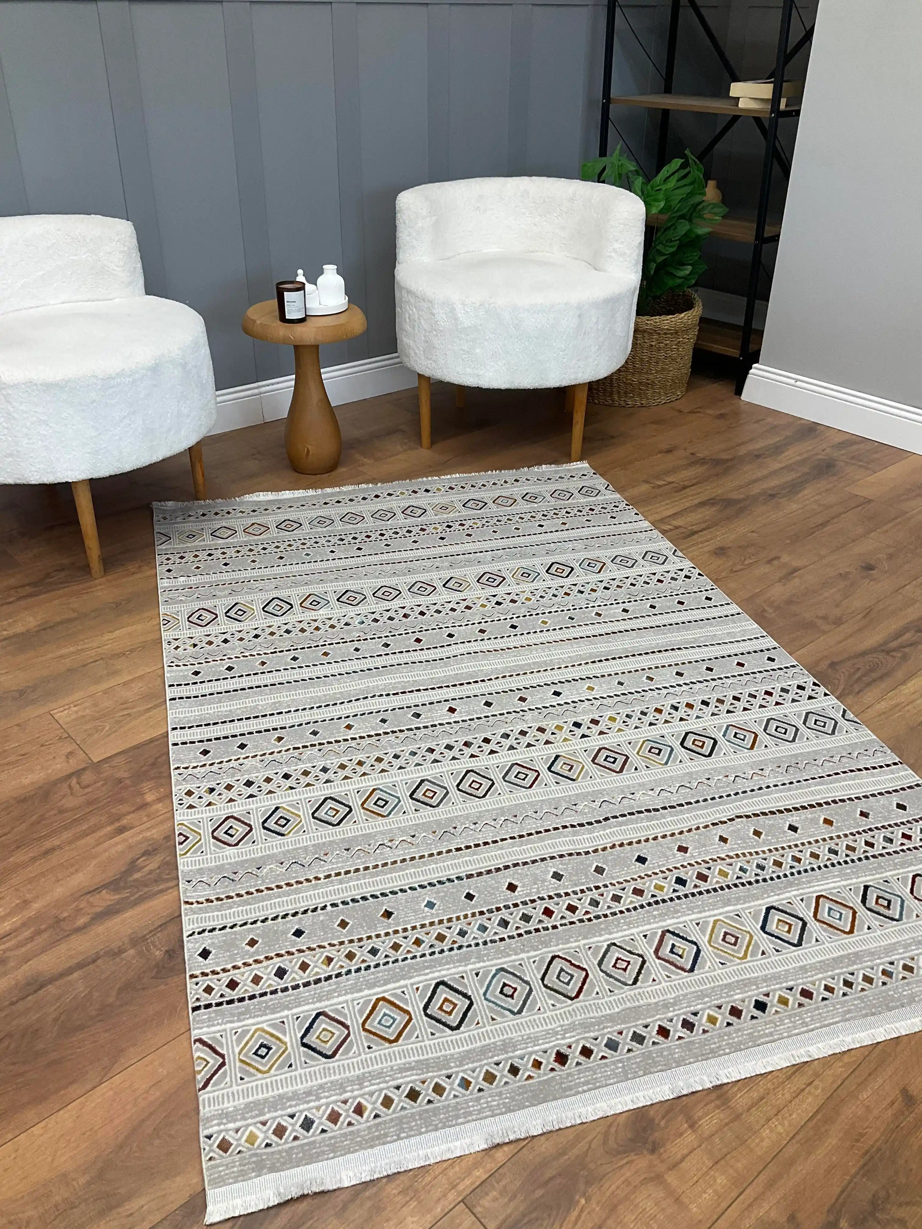 Modern Dekorasyonda Son Model Halılarla Şıklık ve Konforu Yakalayın