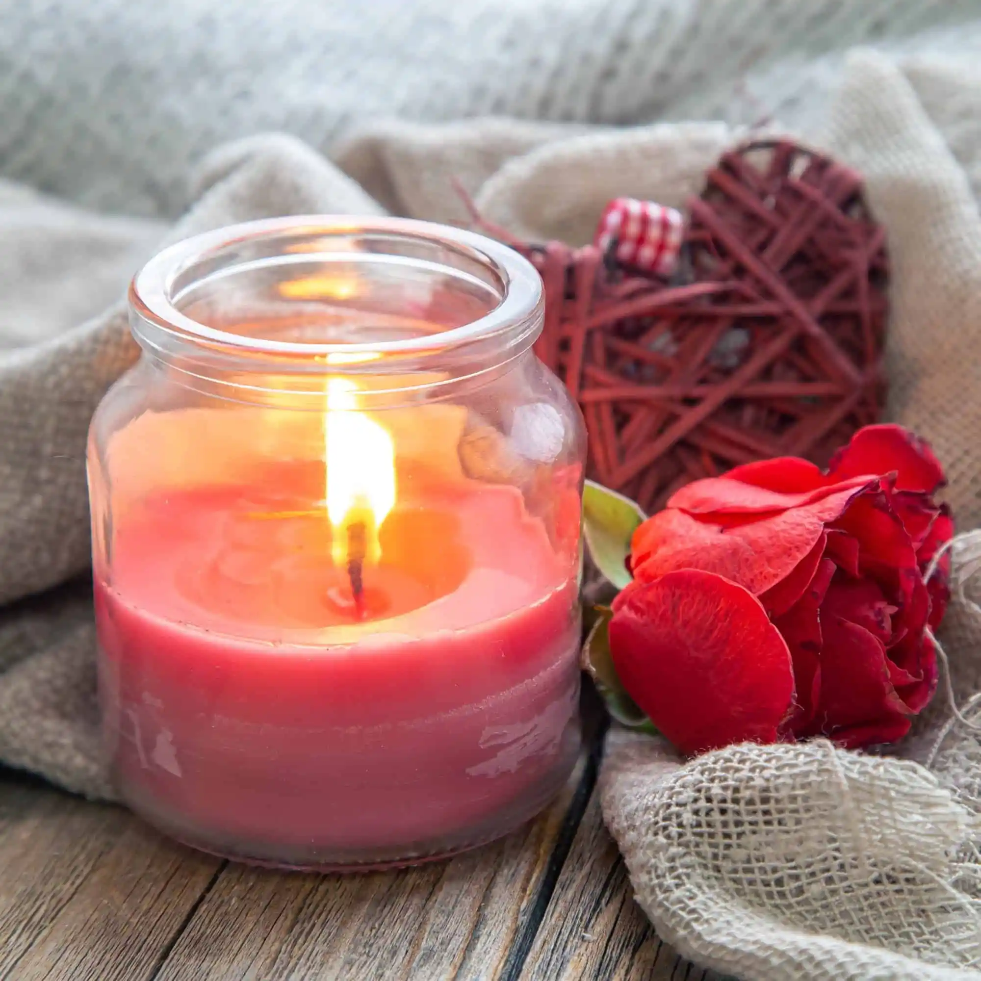 Mum Parafin ile Dekorasyonun Sırları ve Yaratıcı Kullanım Fikirleri