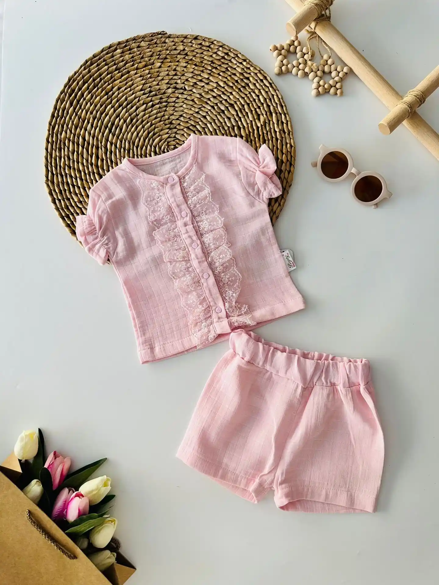 Müslin Bebek Takımları: Doğal ve Şık Bebek Odası Dekorasyonunda En İyi Seçenekler