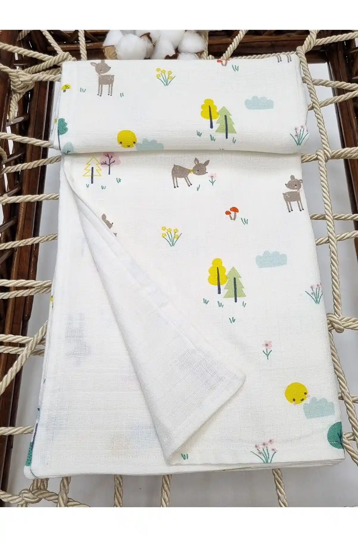 Müslin Kumaş Bebek Battaniyesi ile Şık ve Konforlu Dekorasyon Çözümleri