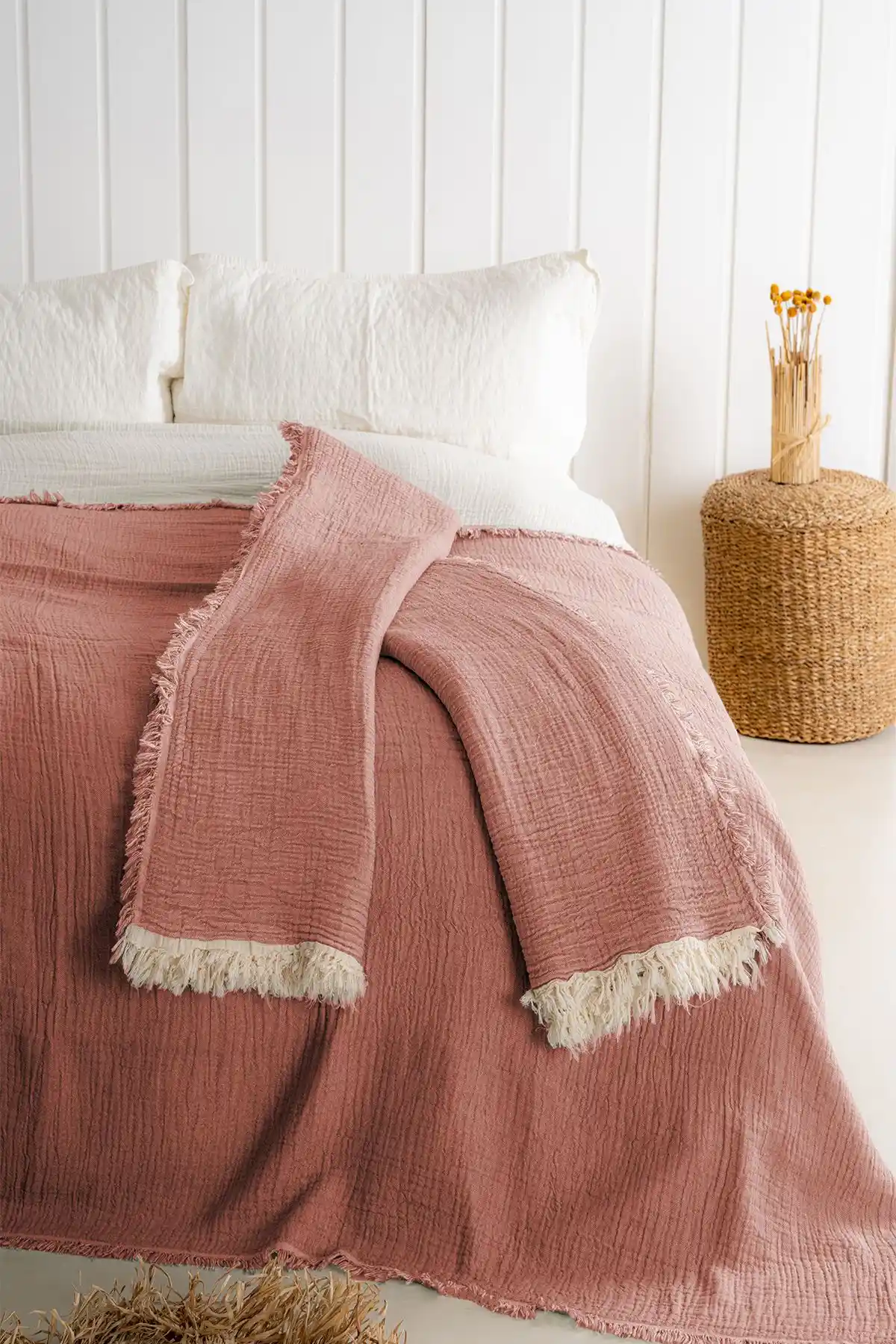 Müslin Kumaş Yatak Örtüsü ile Dekorasyonda Şıklık ve Fonksiyonellik Sağlayan Trend