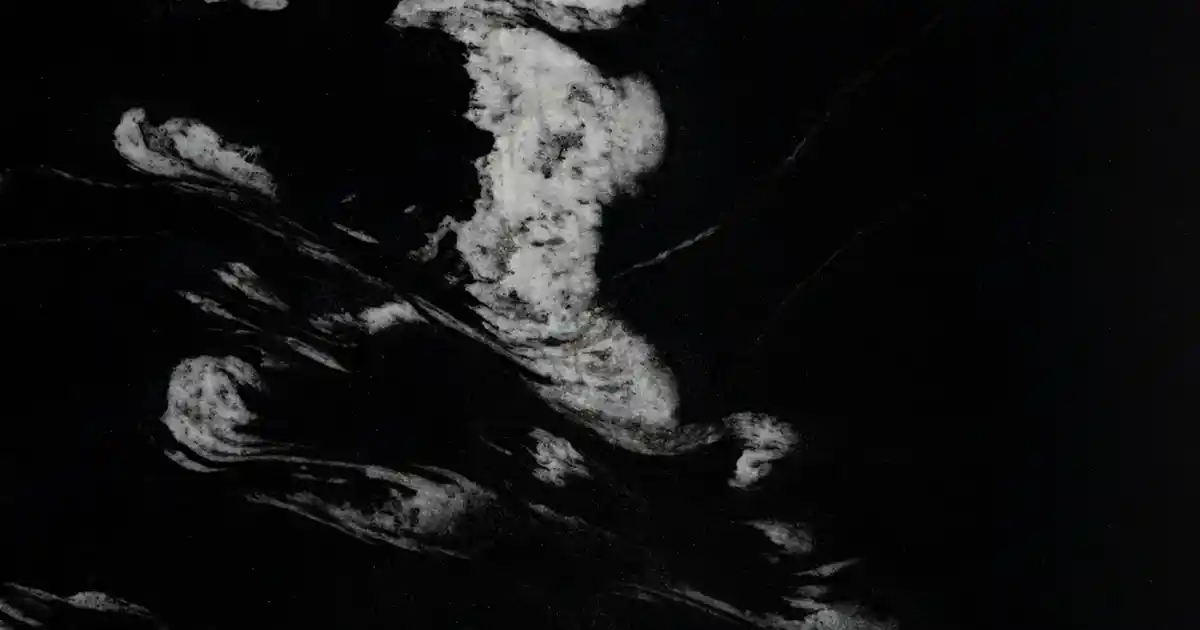 Mutfak Dekorasyonunda Çiçek Sepetleri ve Duvar Süsleriyle Estetik ve Şık Çözümler