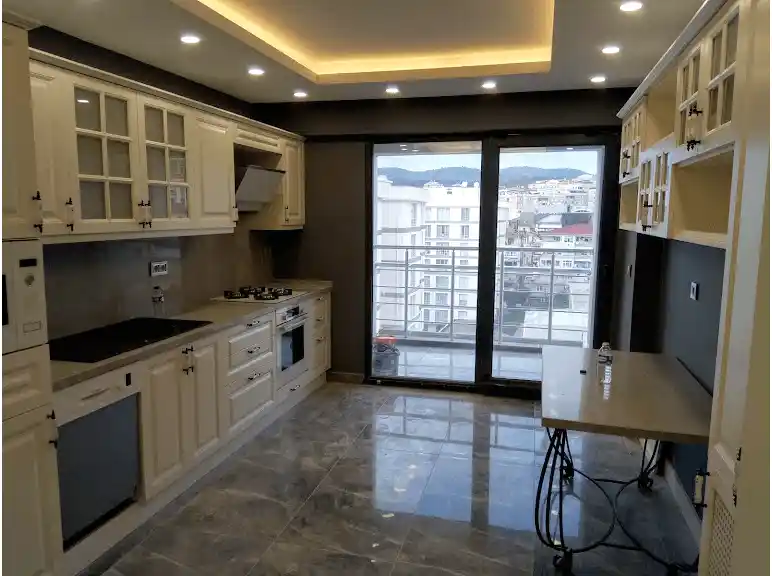 Mutfak Dekorasyonunu Yenilemek İçin LED Tavan Aydınlatma Çözümleri ve Trendleri