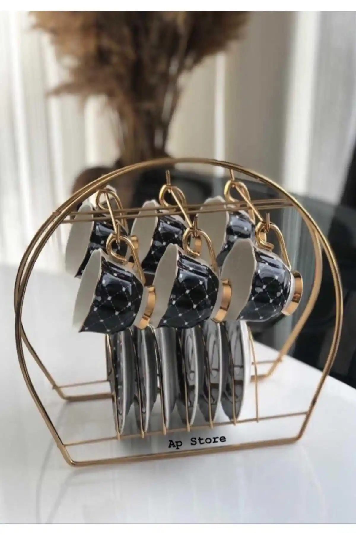 Mutfak Fincan Askısı ile Dekorasyonunuzu Şıklıkla Tamamlayın