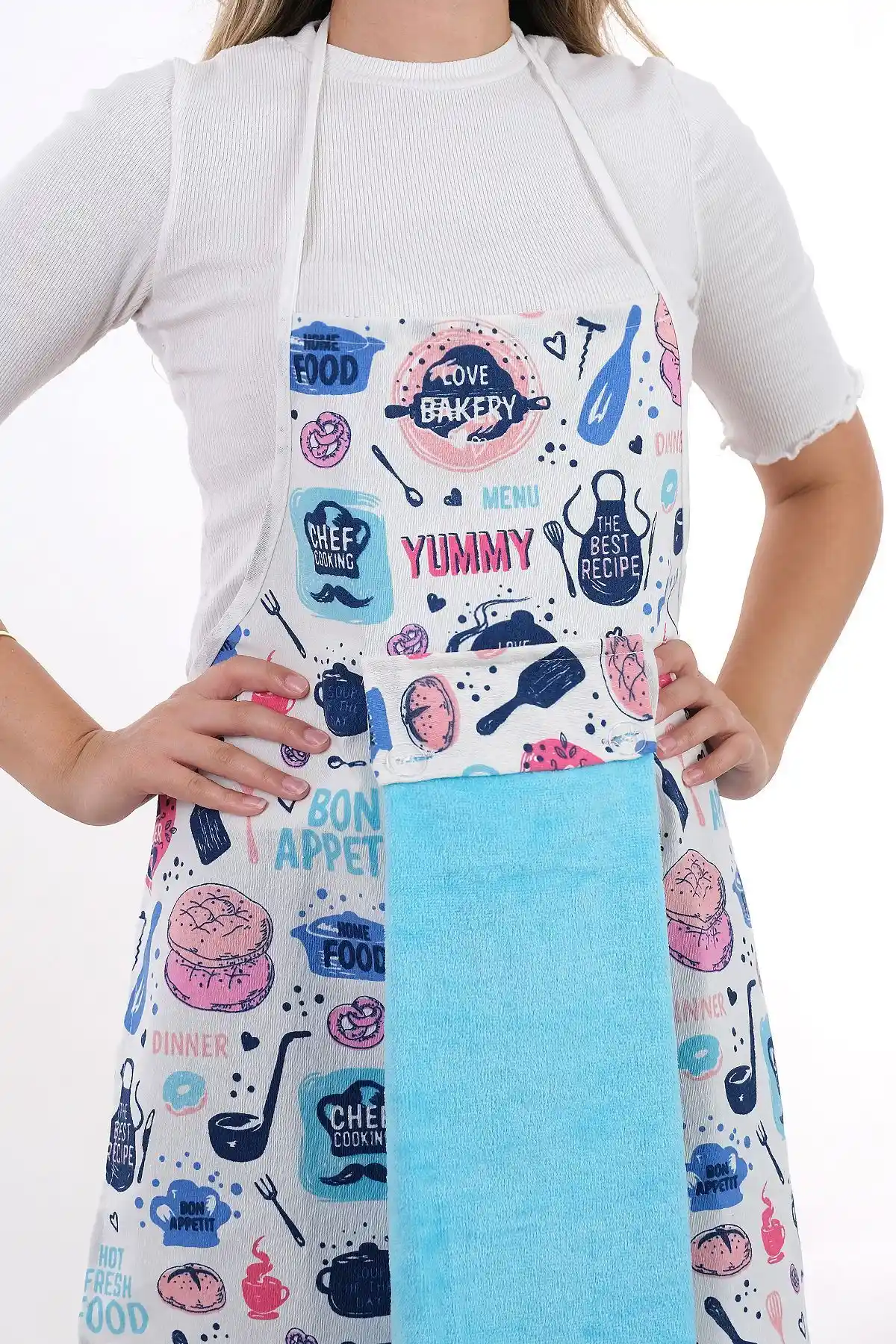 Mutfak önlüğü modelleri ve dekorasyonda şıklık ile fonksiyonelliğin uyumu