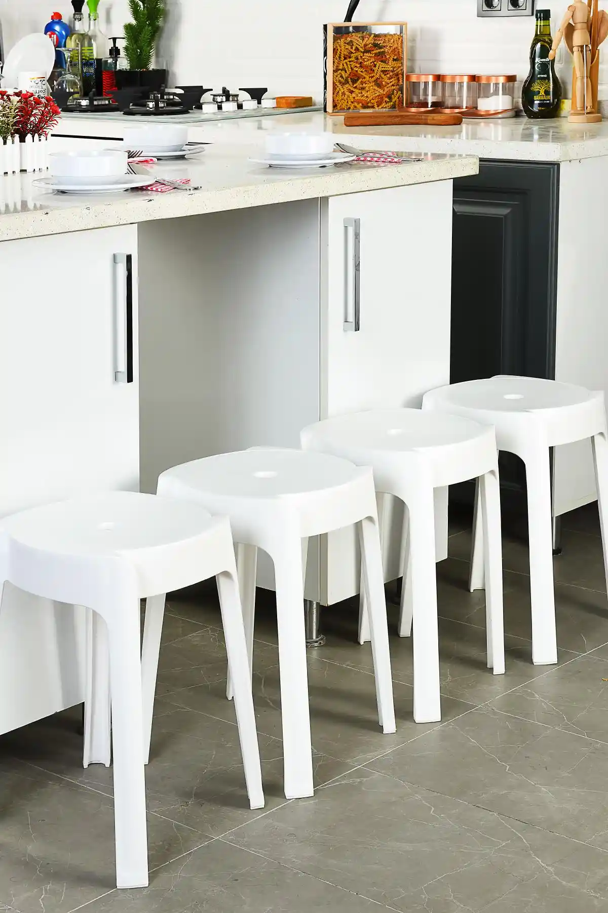 Mutfak Tabure Modelleri ve Dekorasyon İpuçları: Fonksiyonellik ve Şıklık Bir Arada