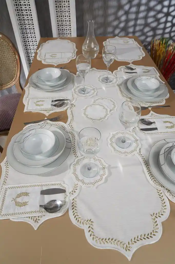 Nakışlı Amerikan Servisleri ile Dekorasyonda Zarafetin Yeni Yüzü