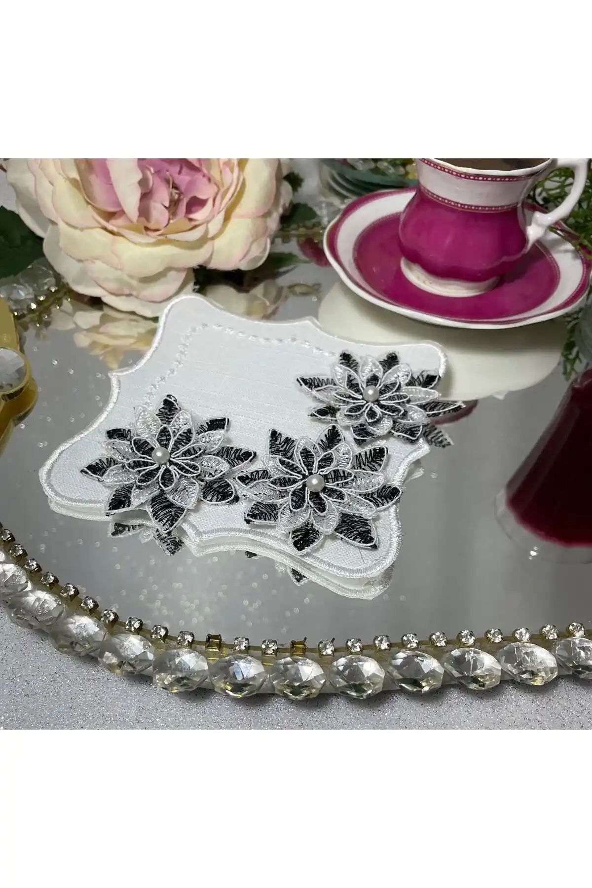 Nakışlı Peçete ile Ev Dekorasyonunda Zarafet ve Şıklık Yaratmanın Yolları