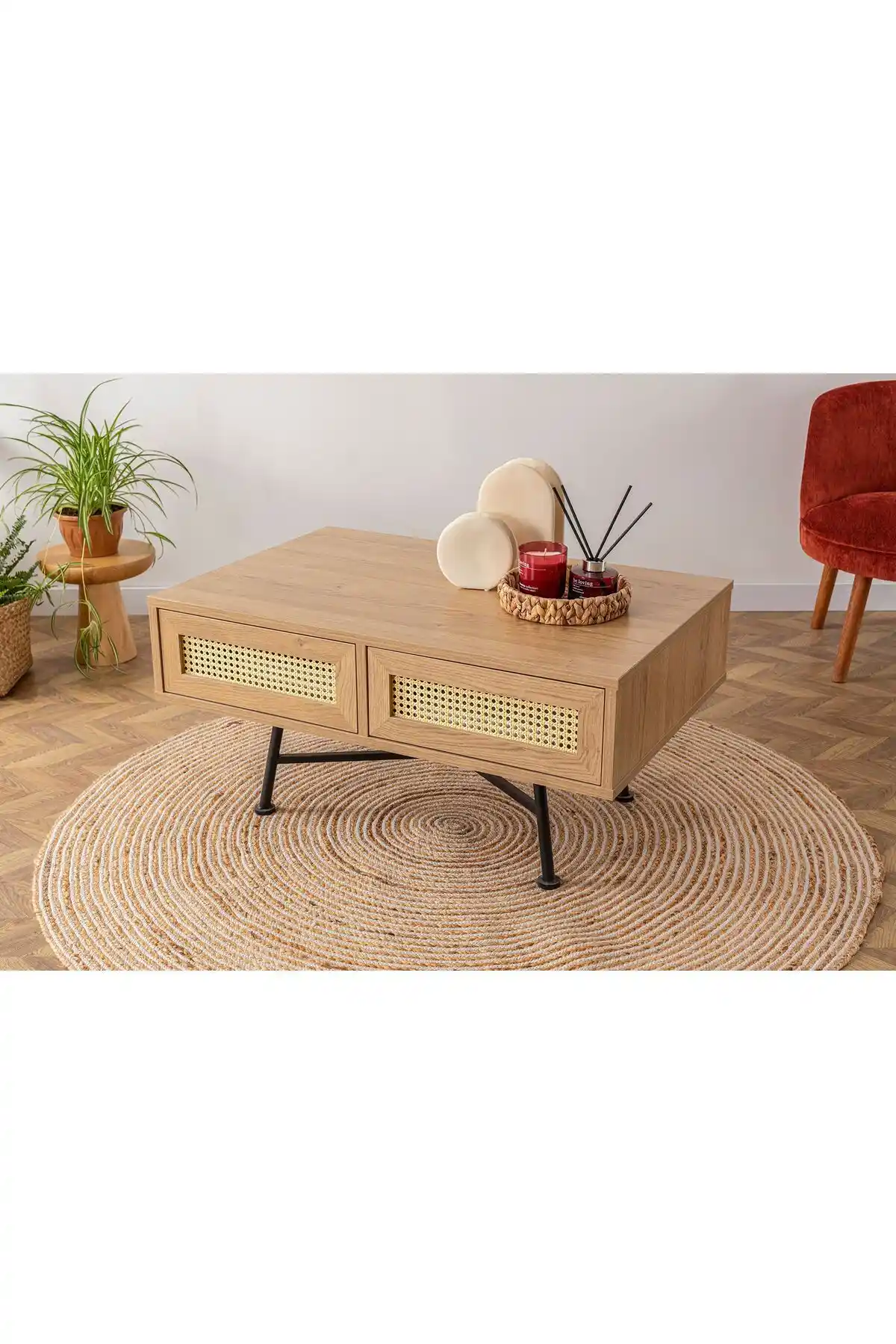 Nala Orta Sehpa: Doğal Malzeme ve Retro Tasarımla Dekorasyonunuza Şıklık Katın