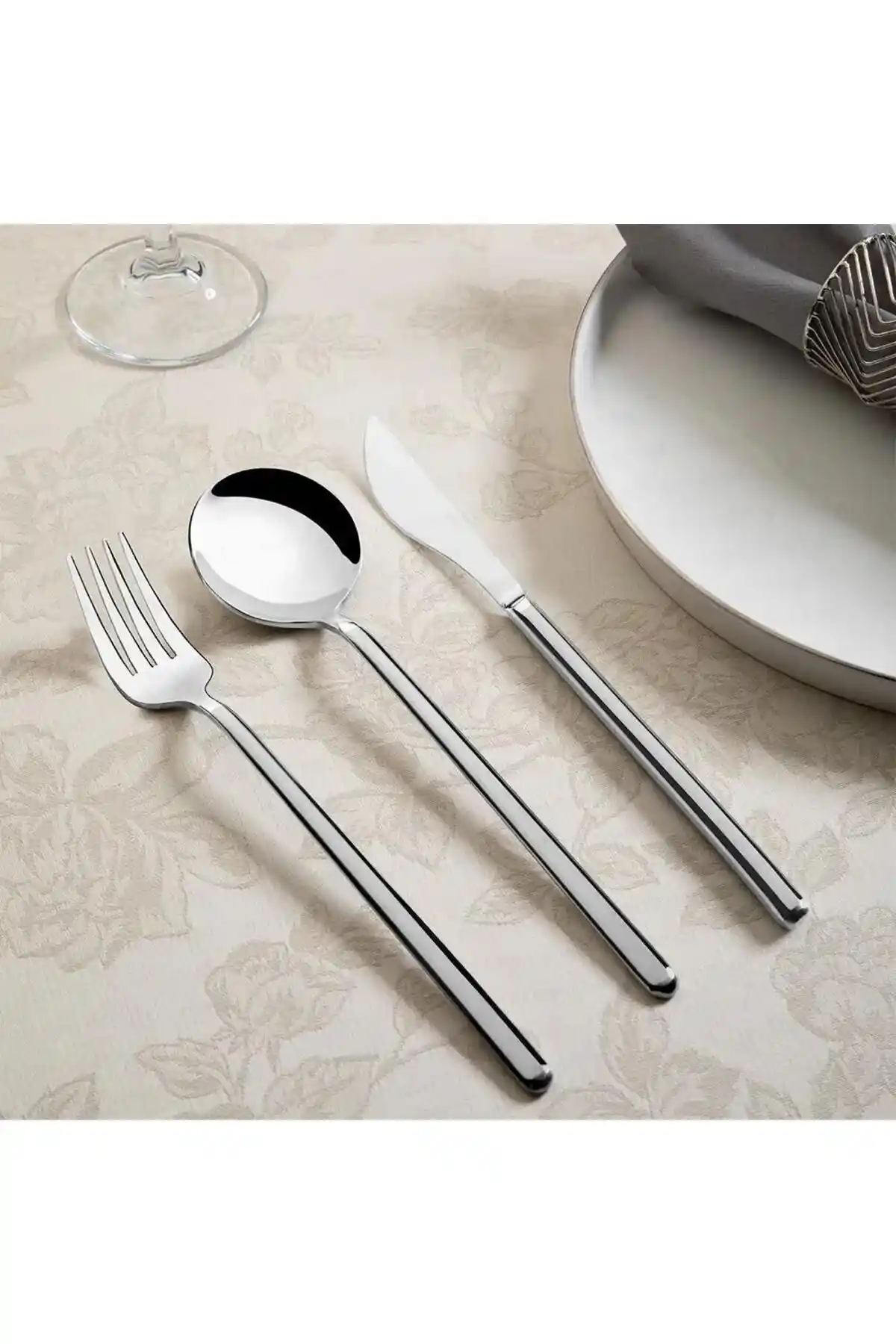 Nehir 24 Parça Çatal Kaşık Takımı ile Sofralarınıza Şıklık Katın