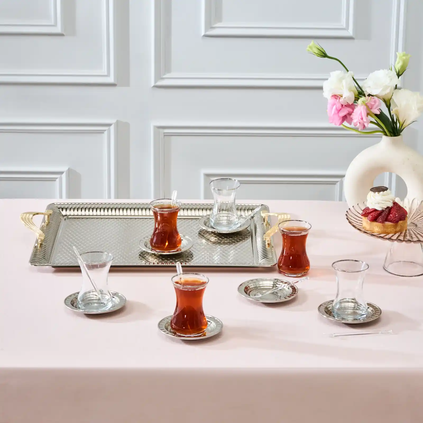 Nehir Çay Setleri ile Doğal ve Şık Dekorasyon Trendleri 2024