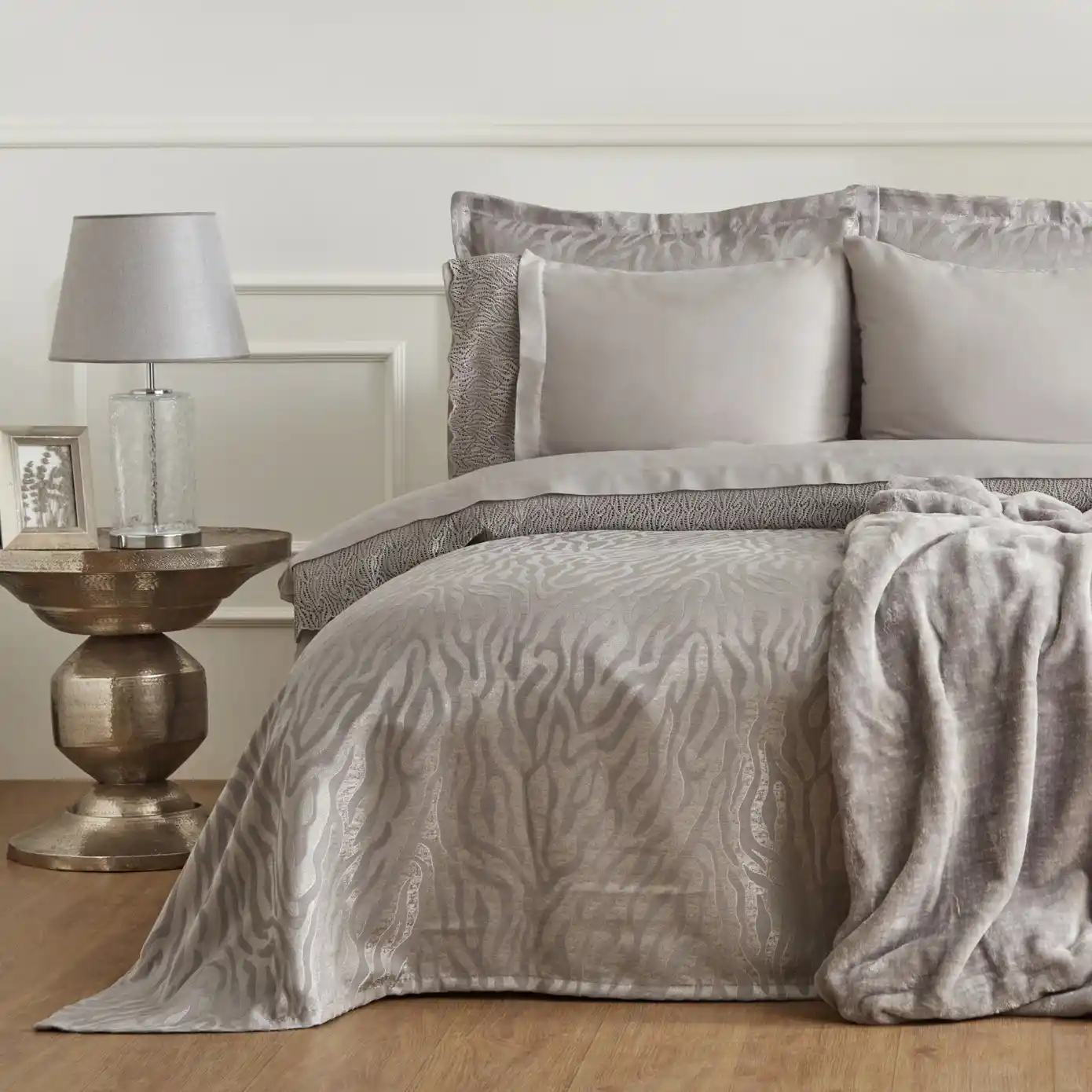 Nehir Temasıyla Çeyiz Dekorasyonu ve Ev Dekorasyonunda Doğal Huzur